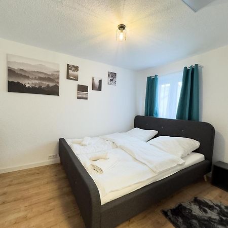 Klassen Apartments! Stadtnahes Ferienhaus* Mit Terrasse In Aulendorf * Fuer 6-8 Personen المظهر الخارجي الصورة