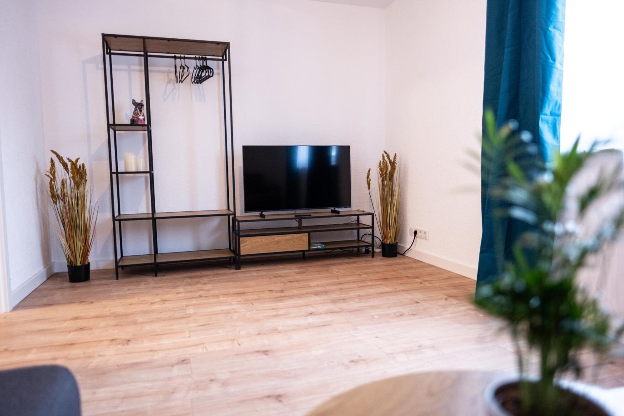 Klassen Apartments! Stadtnahes Ferienhaus* Mit Terrasse In Aulendorf * Fuer 6-8 Personen المظهر الخارجي الصورة