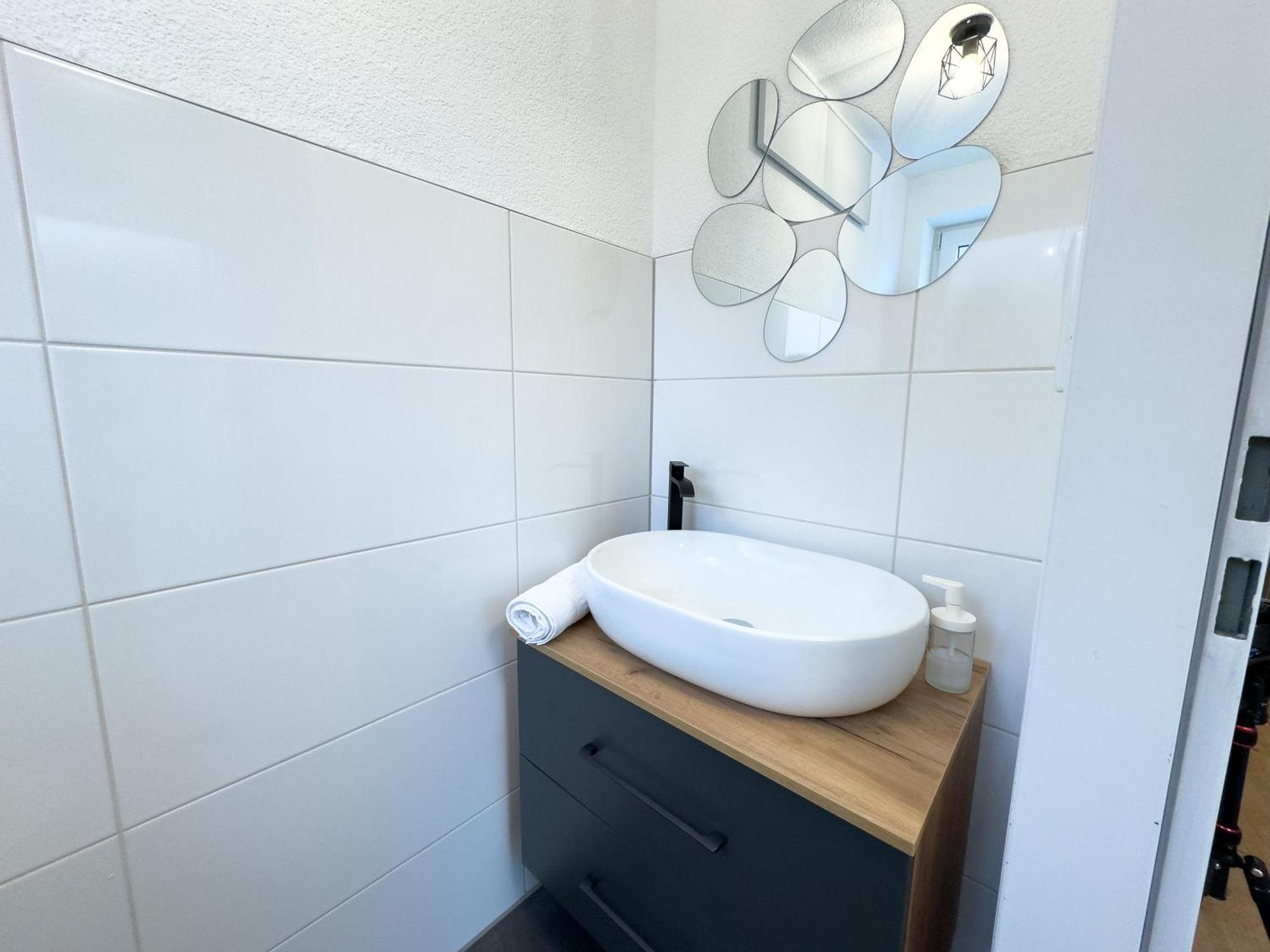 Klassen Apartments! Stadtnahes Ferienhaus* Mit Terrasse In Aulendorf * Fuer 6-8 Personen المظهر الخارجي الصورة