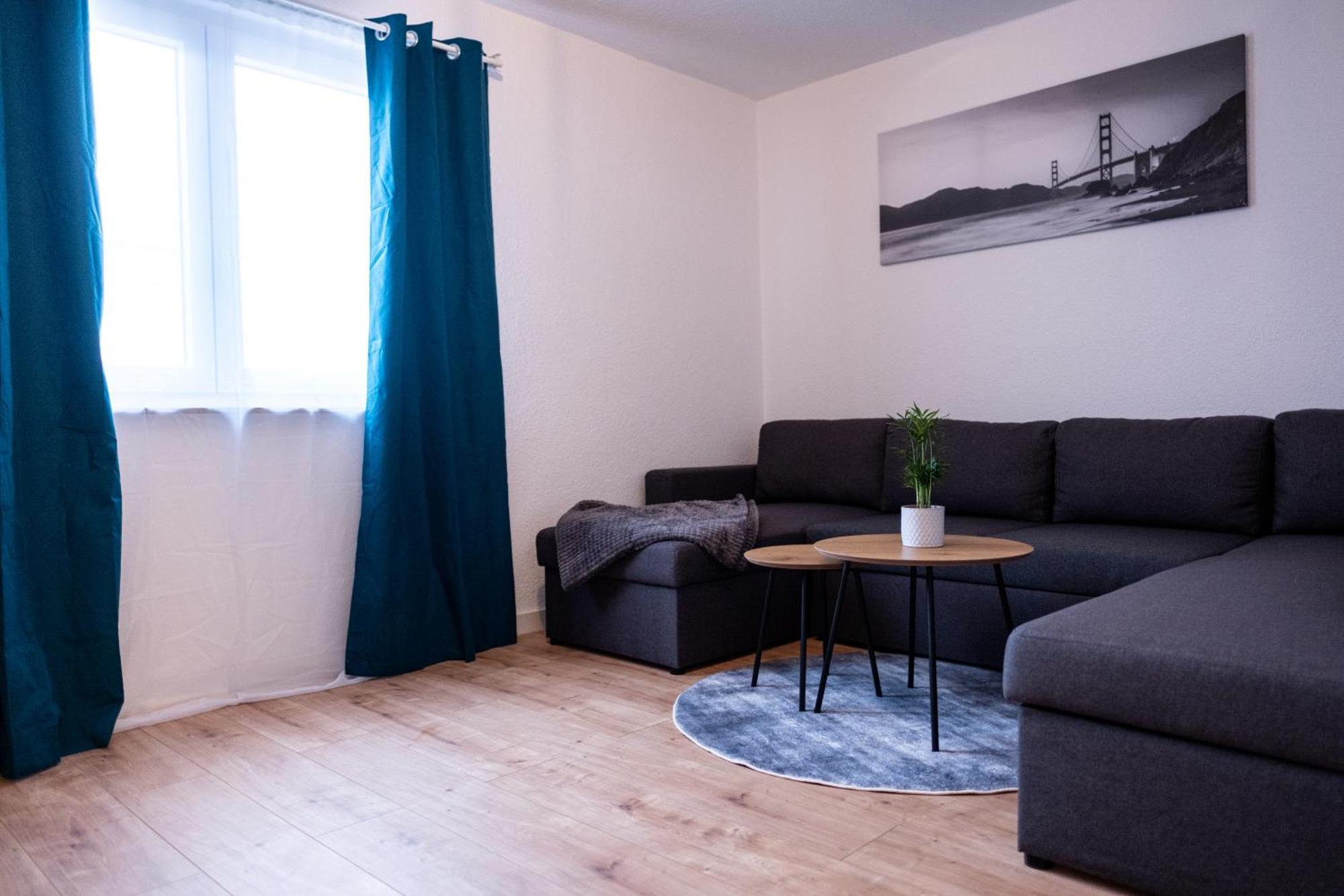 Klassen Apartments! Stadtnahes Ferienhaus* Mit Terrasse In Aulendorf * Fuer 6-8 Personen المظهر الخارجي الصورة
