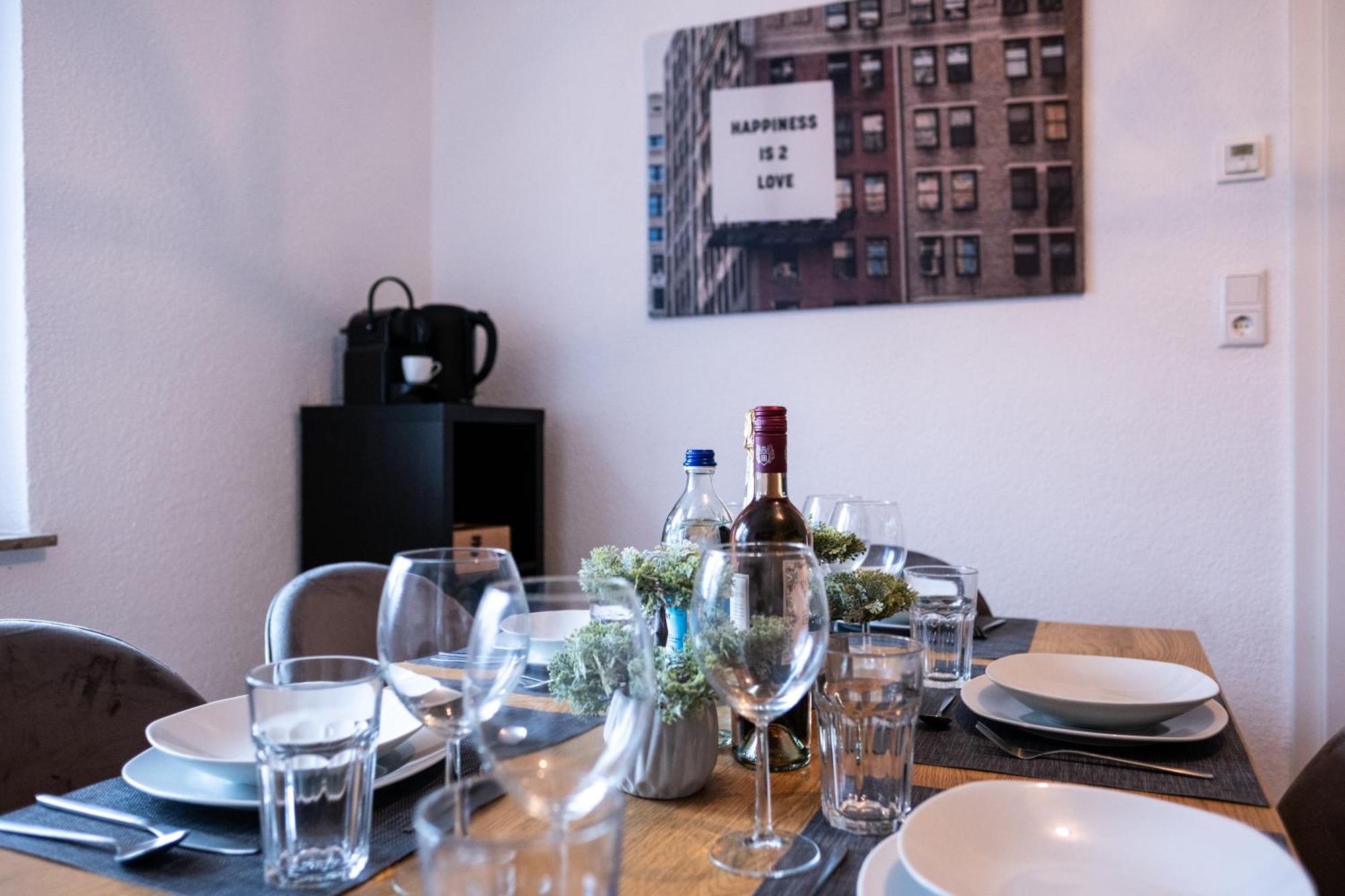 Klassen Apartments! Stadtnahes Ferienhaus* Mit Terrasse In Aulendorf * Fuer 6-8 Personen المظهر الخارجي الصورة